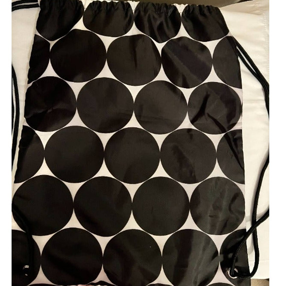 Thirty-One Cinch Sac Zipper Black‎ Dots with Pink 'W' 18 1/2" Long x 14" Wide - Picture 3 of 6